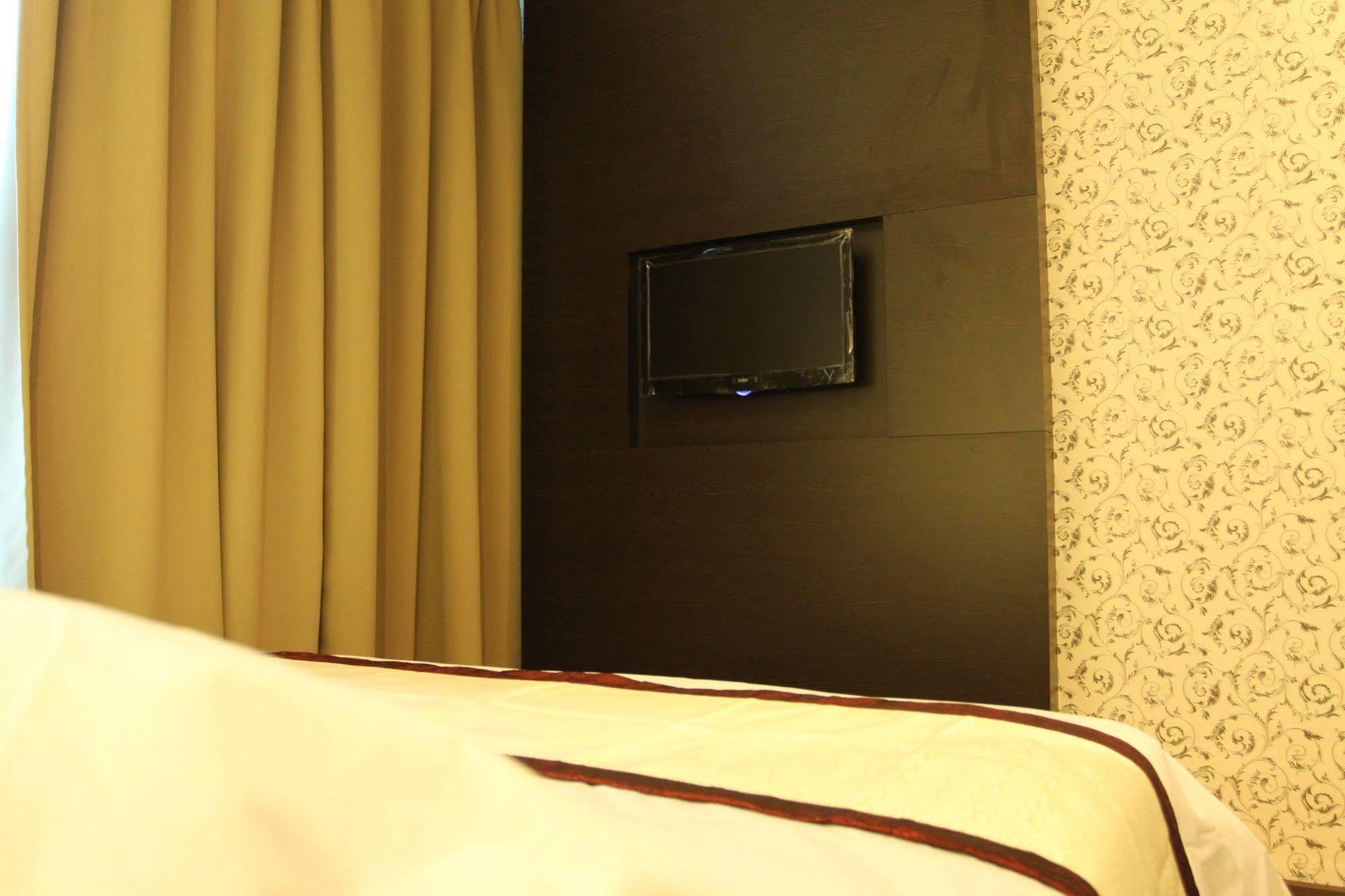 ג'והור בהרו Wf Hotel מראה חיצוני תמונה