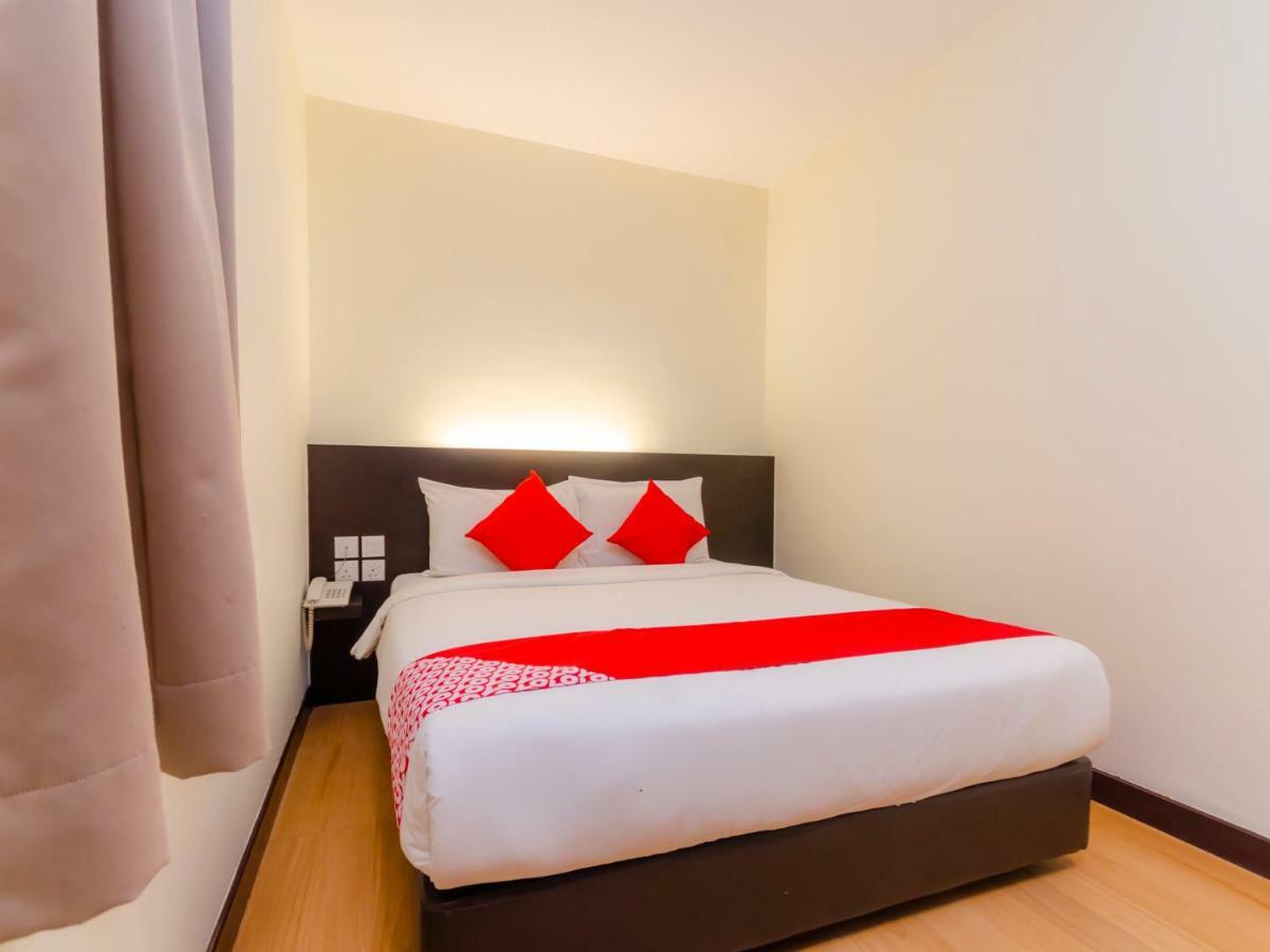 ג'והור בהרו Wf Hotel מראה חיצוני תמונה